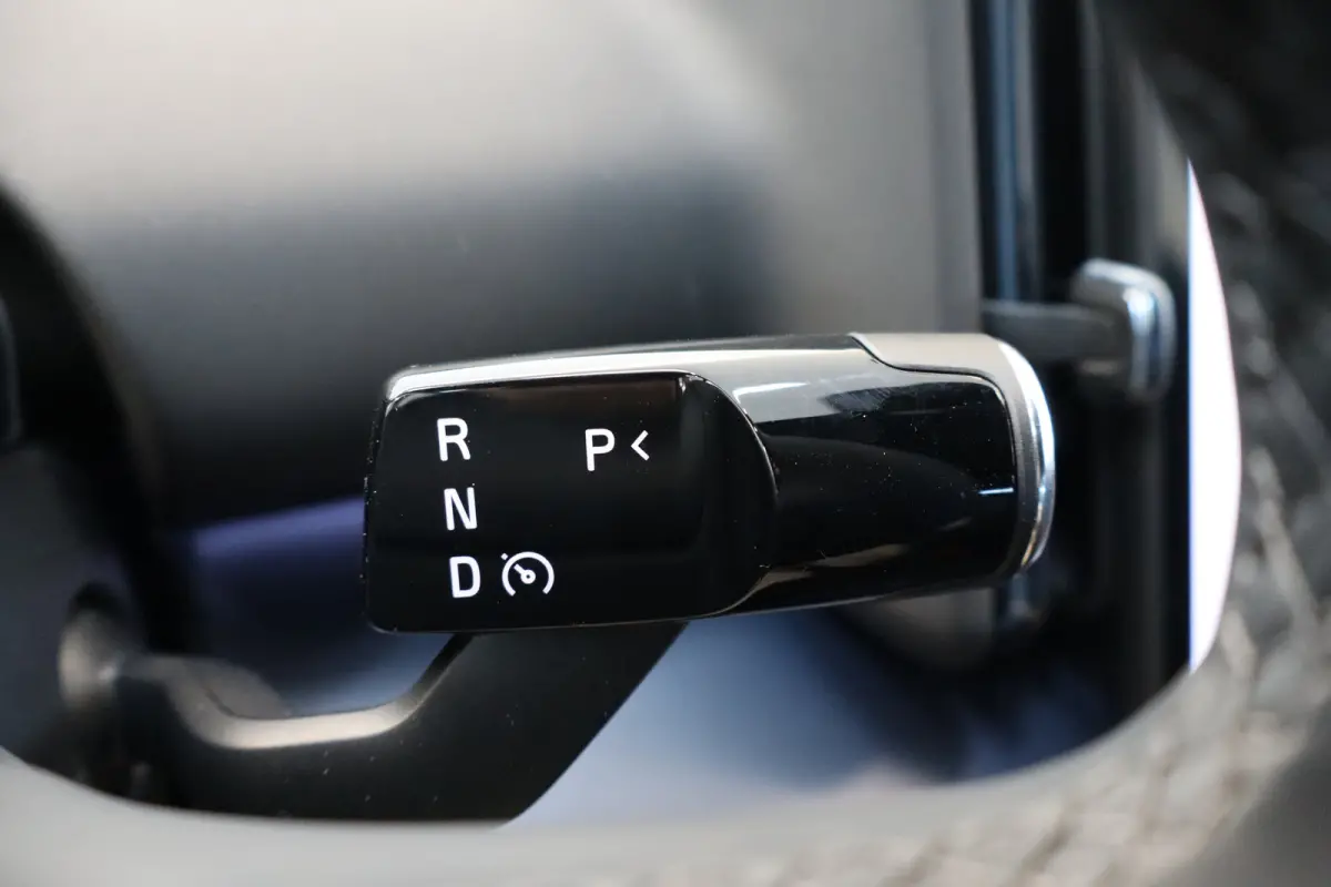 P5 Long Range 272PK Plus Black Edition Europa 69 kWh | Advanced Sensing Technology | Cruise control adaptief met Stop&Go en stuurhulp | Elektrisch bedienbare achterklep