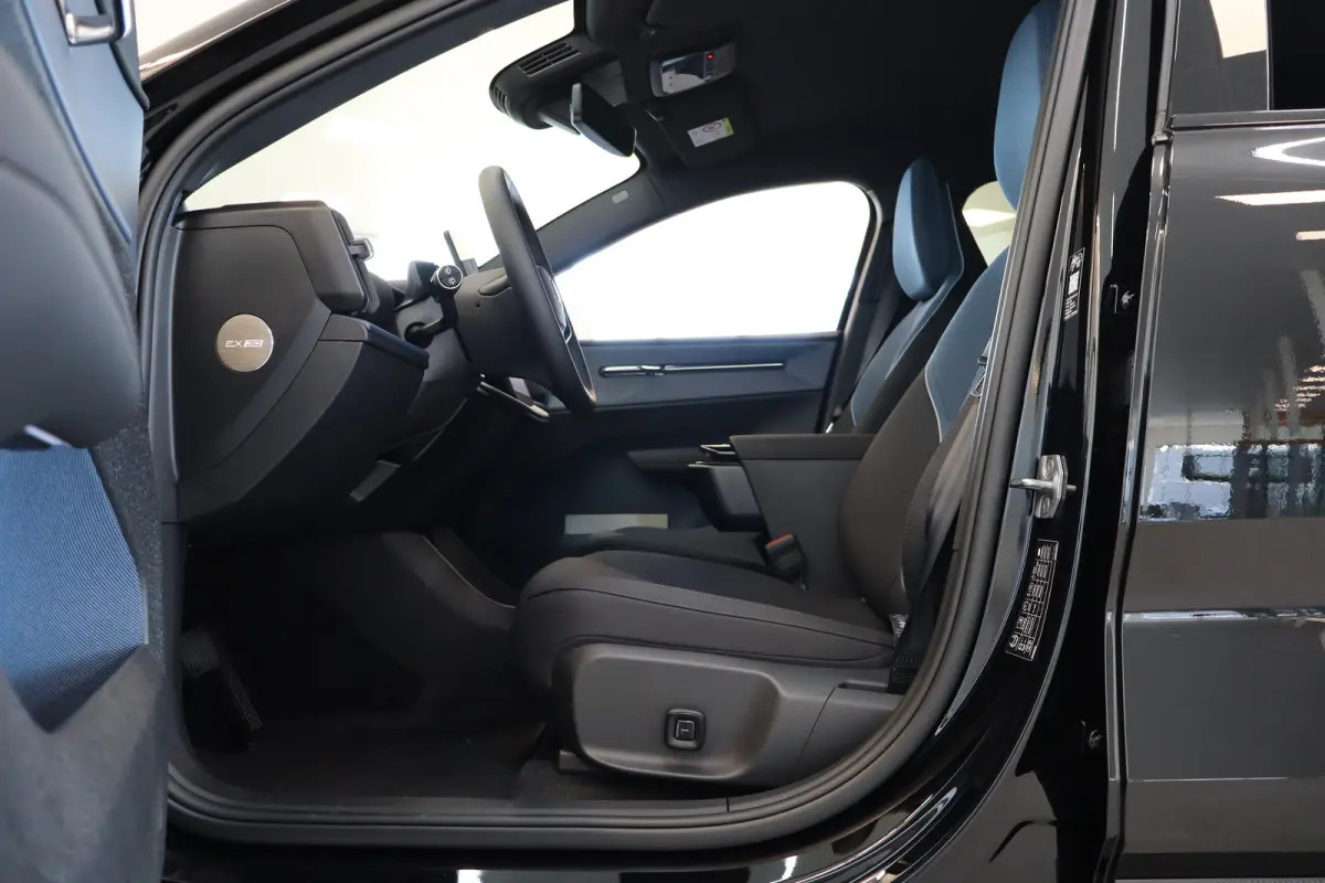 P5 Long Range 272PK Plus Black Edition Europa 69 kWh | Advanced Sensing Technology | Cruise control adaptief met Stop&Go en stuurhulp | Elektrisch bedienbare achterklep