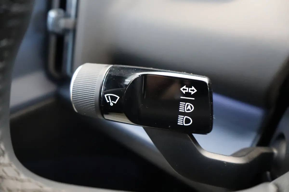 P5 Long Range 272PK Plus Black Edition Europa 69 kWh | Advanced Sensing Technology | Cruise control adaptief met Stop&Go en stuurhulp | Elektrisch bedienbare achterklep