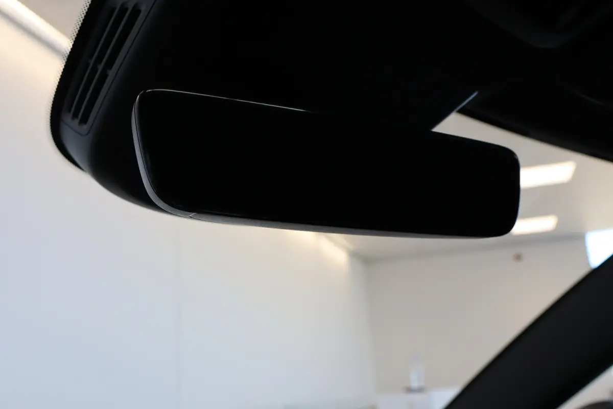 P5 Long Range 272PK Plus Black Edition Europa 69 kWh | Advanced Sensing Technology | Cruise control adaptief met Stop&Go en stuurhulp | Elektrisch bedienbare achterklep