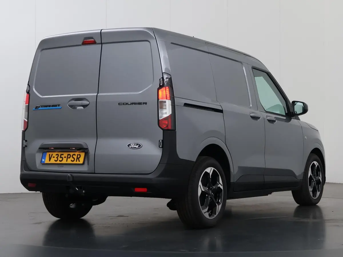 Limited 44 kWh | Trekhaak | 300 KM RANGE | ADAPTIVE CRUISE | LM VELGEN | 2-ZITS | TREKHAAK | NAVIGATIE | PARKEERCAMERA |