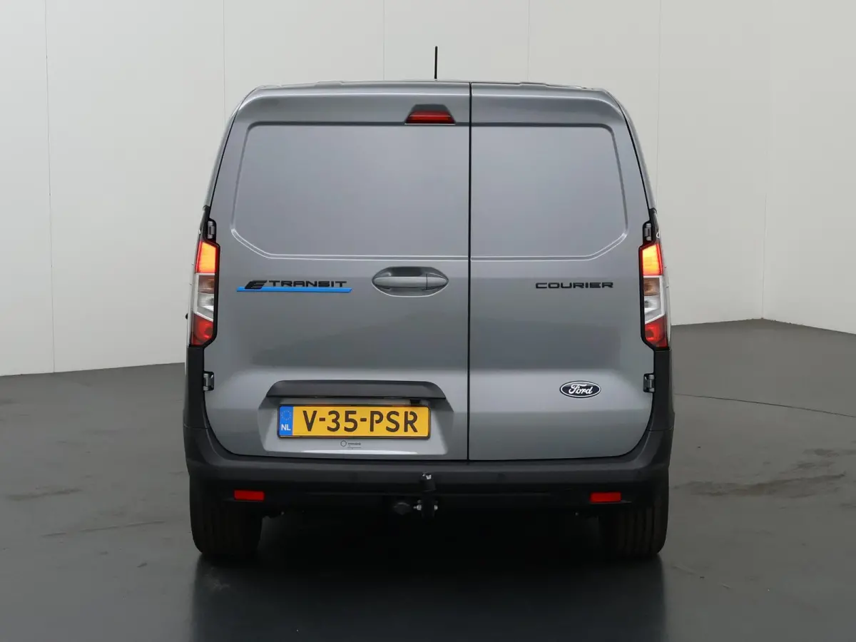 Limited 44 kWh | Trekhaak | 300 KM RANGE | ADAPTIVE CRUISE | LM VELGEN | 2-ZITS | TREKHAAK | NAVIGATIE | PARKEERCAMERA |