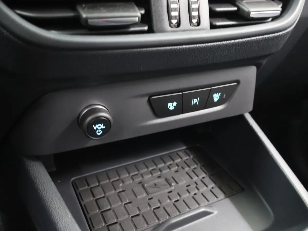 Limited 44 kWh | Trekhaak | 300 KM RANGE | ADAPTIVE CRUISE | LM VELGEN | 2-ZITS | TREKHAAK | NAVIGATIE | PARKEERCAMERA |