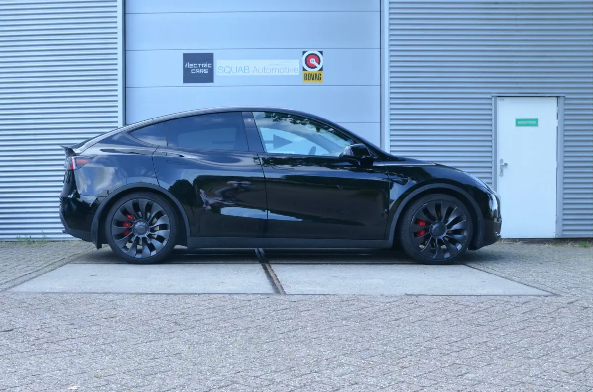 Performance AWD 75 kWh Trekhaak (1.600kg), Enhanced AutoPilot3.0