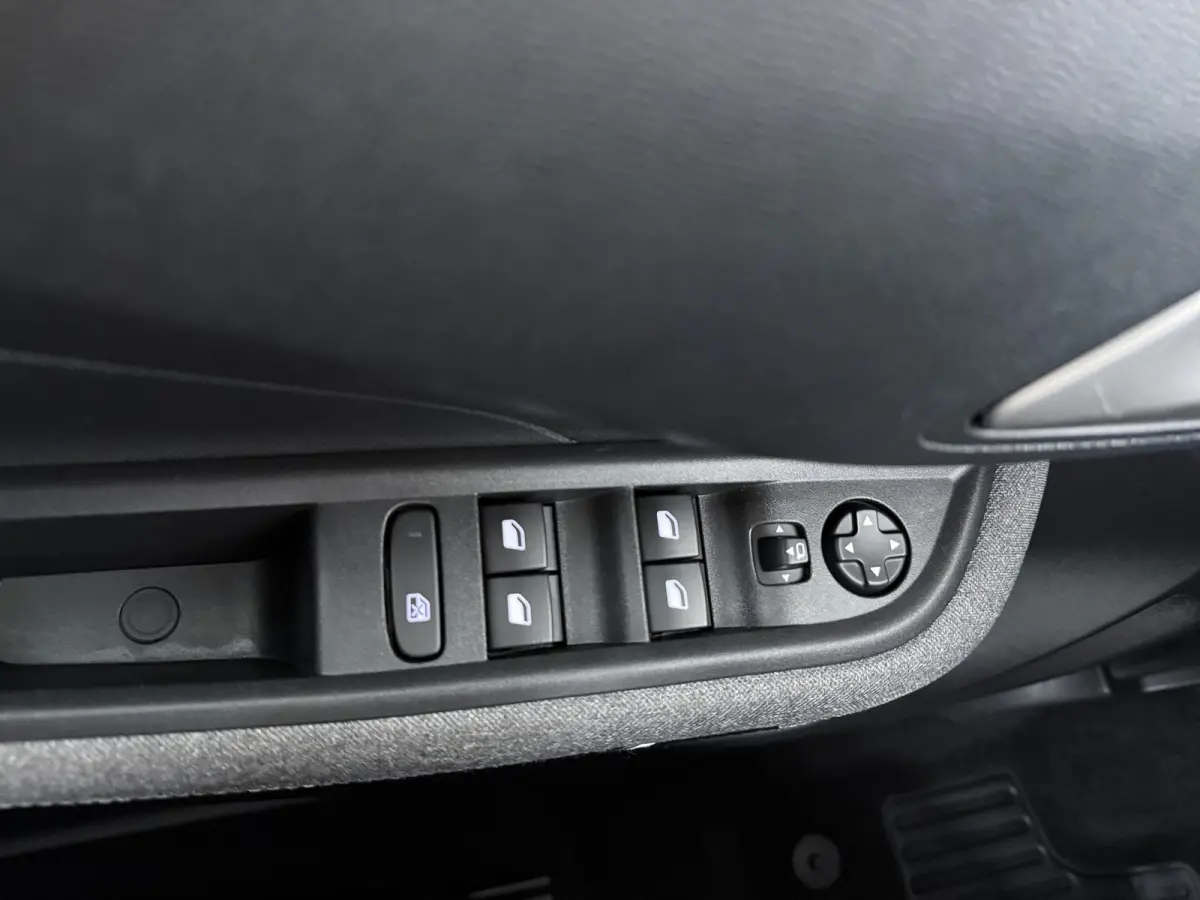 GS 44 kWh Navigatie / Camera / LED / 17"LMV