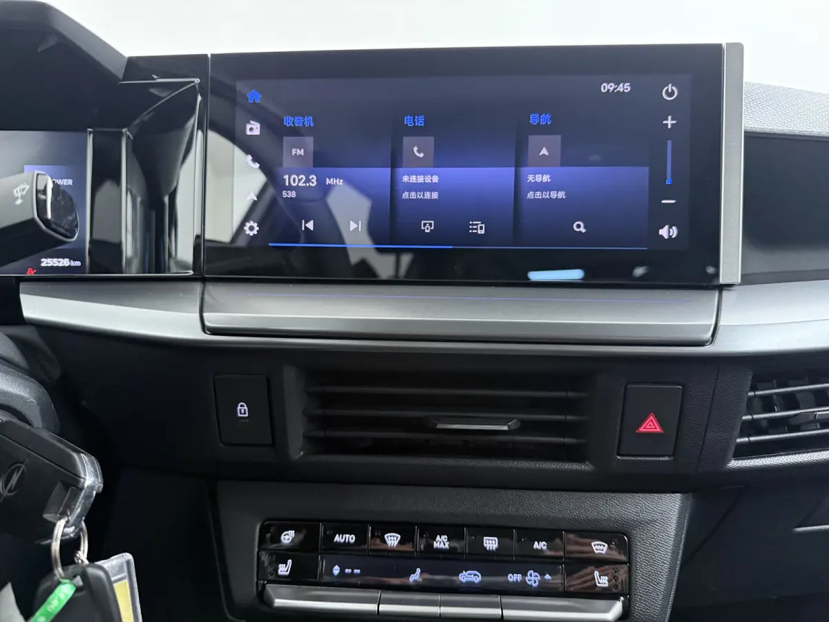 GS 44 kWh Navigatie / Camera / LED / 17"LMV
