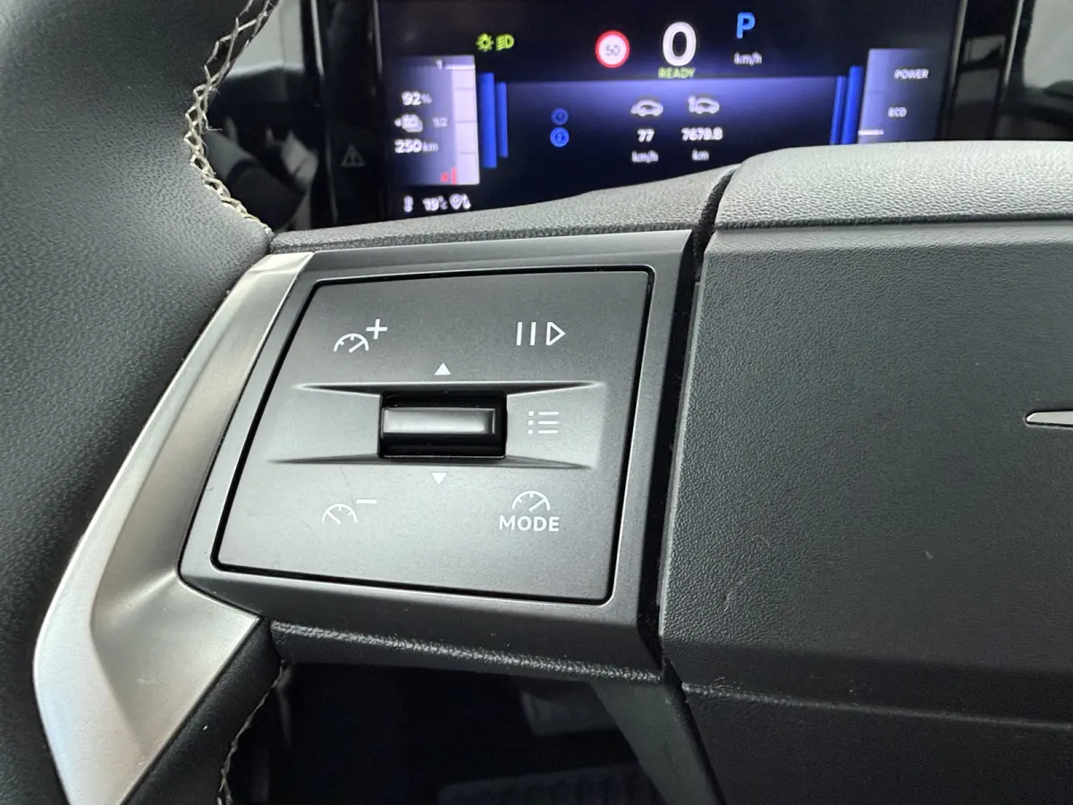 GS 44 kWh Navigatie / Camera / LED / 17"LMV