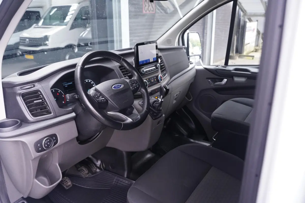 2.0 TDCI 130 pk L2 Dubbel Cabine 5-Zits Navi Camera, Apple Carplay, Cruise Control, PDC V+A