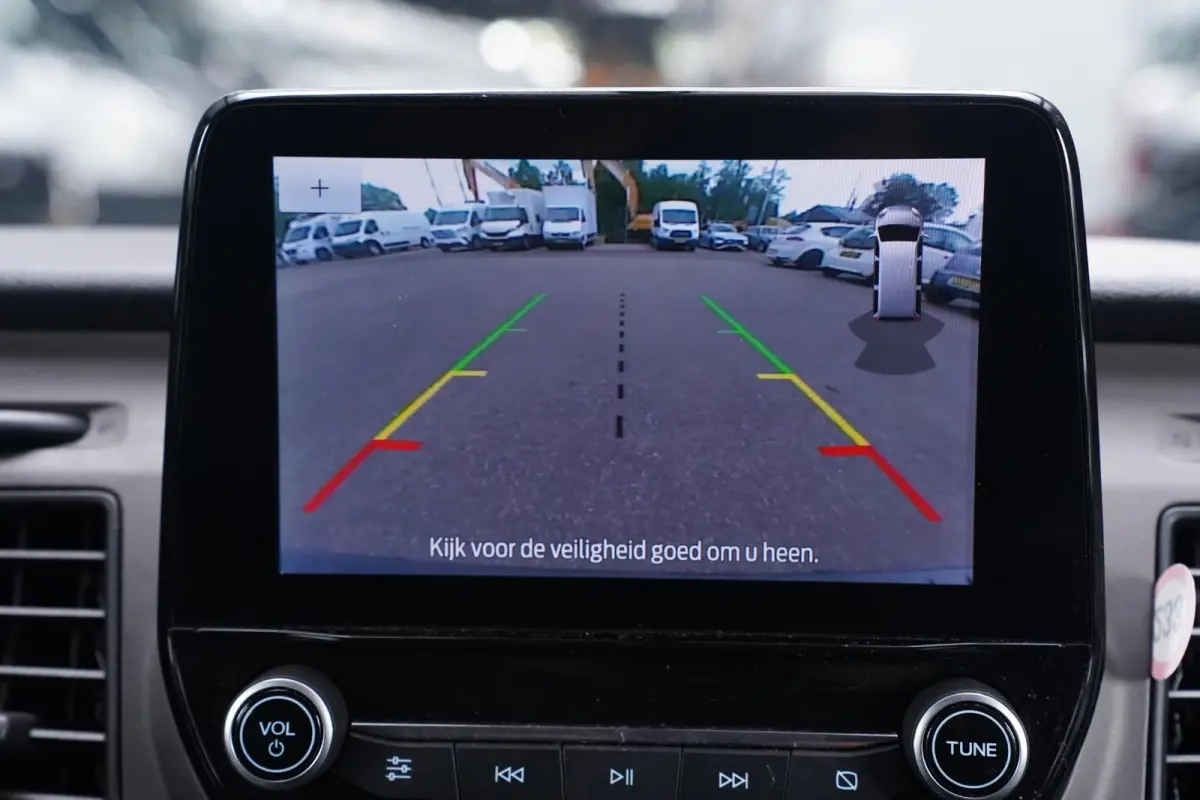 2.0 TDCI 130 pk L2 Dubbel Cabine 5-Zits Navi Camera, Apple Carplay, Cruise Control, PDC V+A