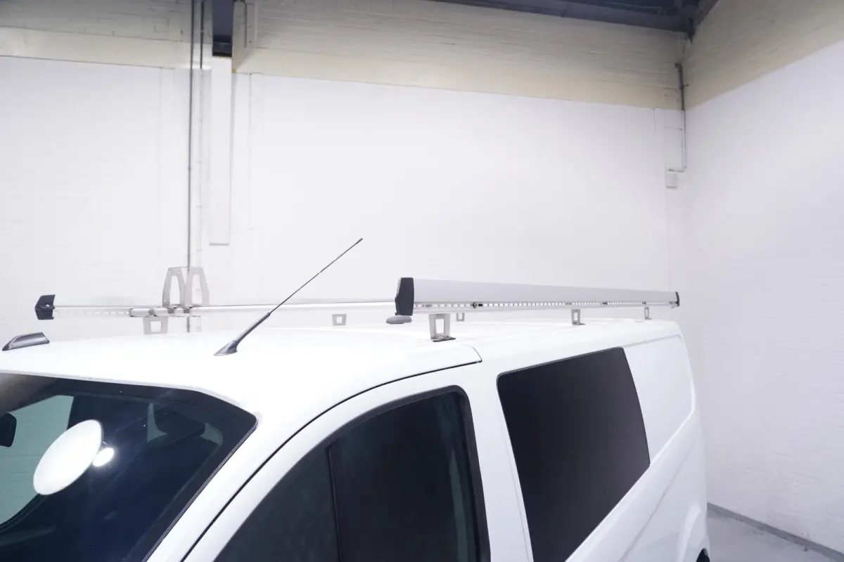2.0 TDCI 130 pk L2 Dubbel Cabine 5-Zits Navi Camera, Apple Carplay, Cruise Control, PDC V+A