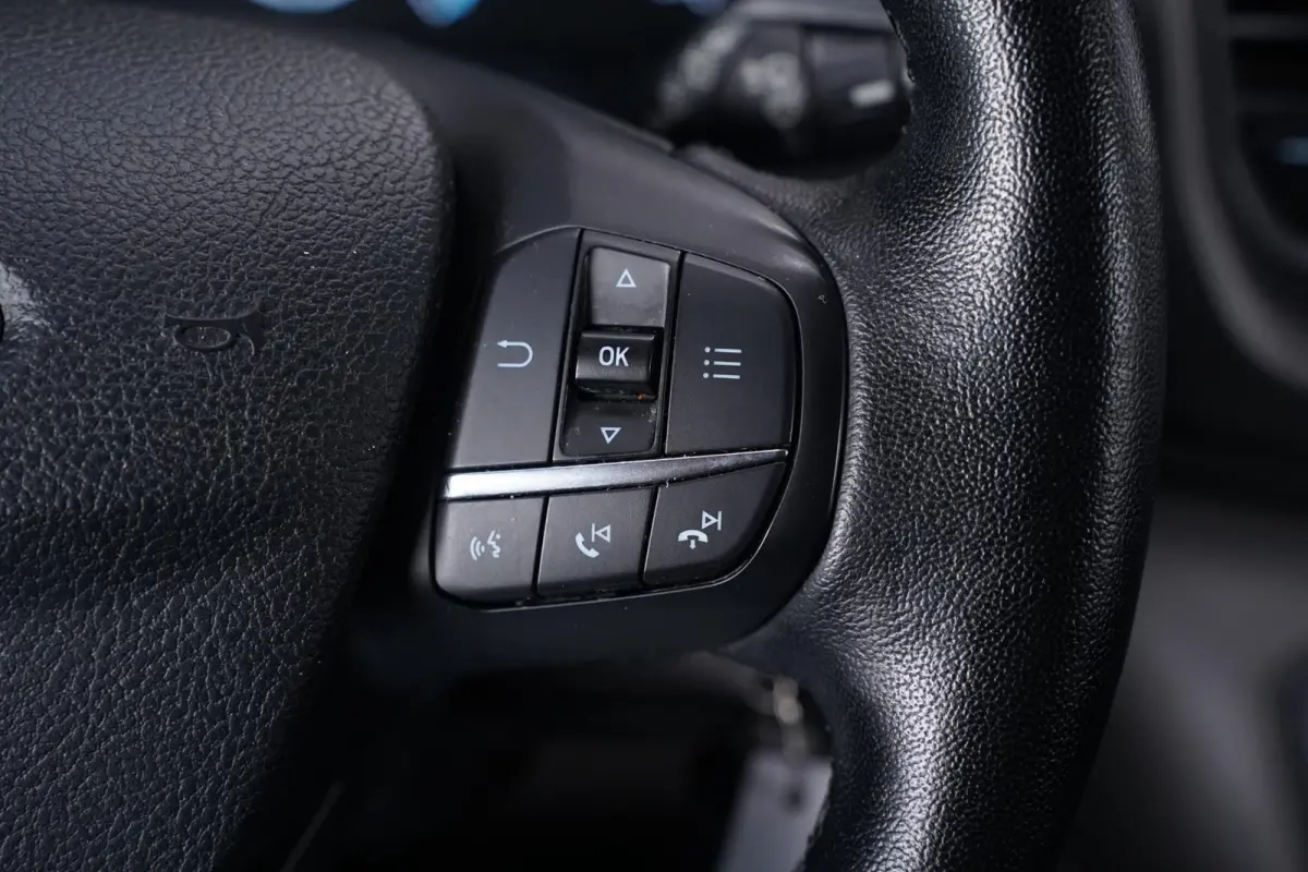 2.0 TDCI 130 pk L2 Dubbel Cabine 5-Zits Navi Camera, Apple Carplay, Cruise Control, PDC V+A
