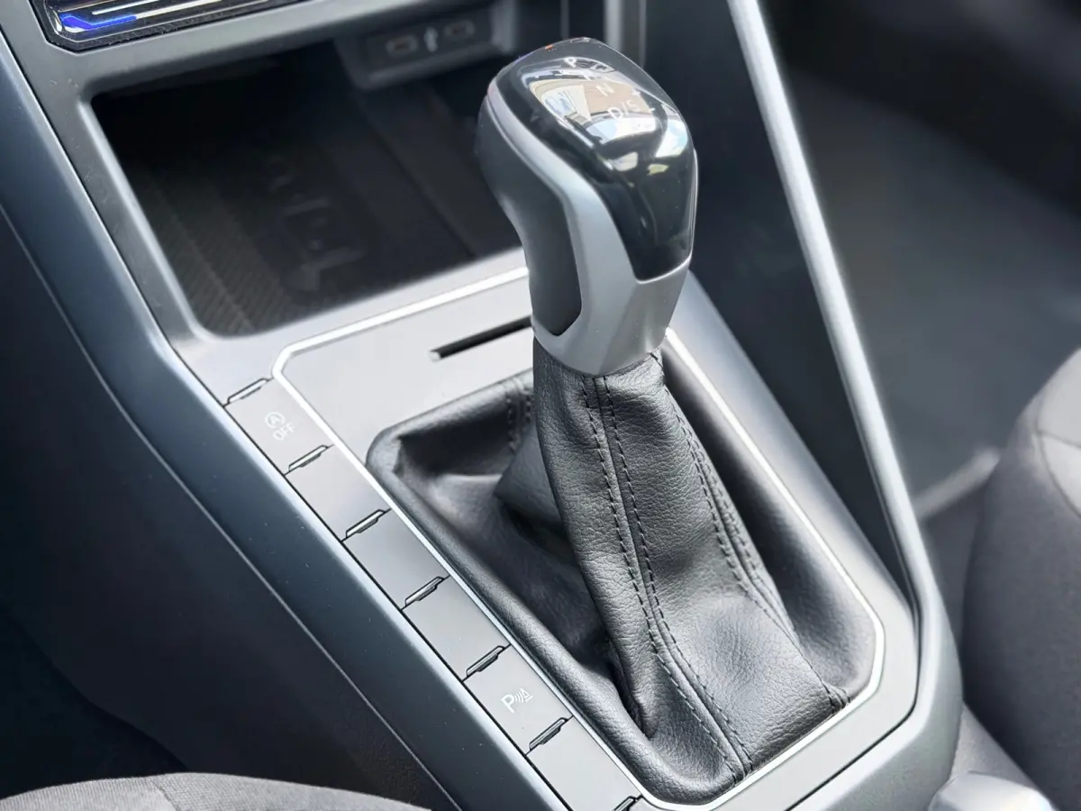 1.5 TSI 3xR-Line Pano/Camera/AppleCarPlay