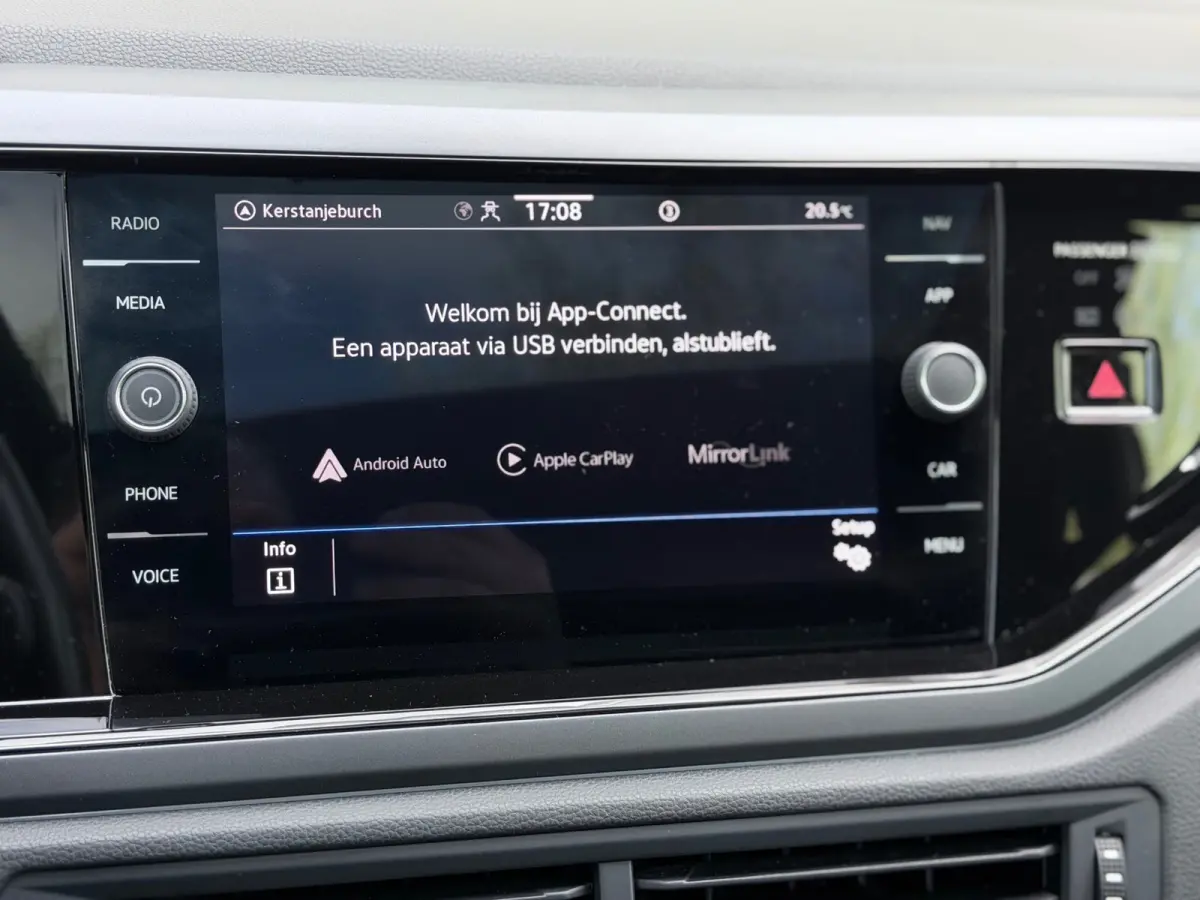 1.5 TSI 3xR-Line Pano/Camera/AppleCarPlay