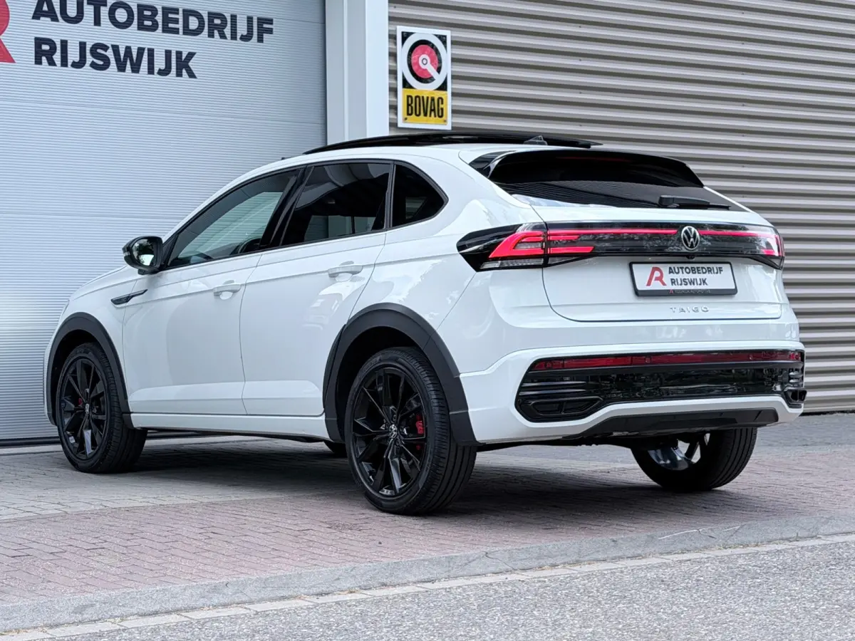 1.5 TSI 3xR-Line Pano/Camera/AppleCarPlay