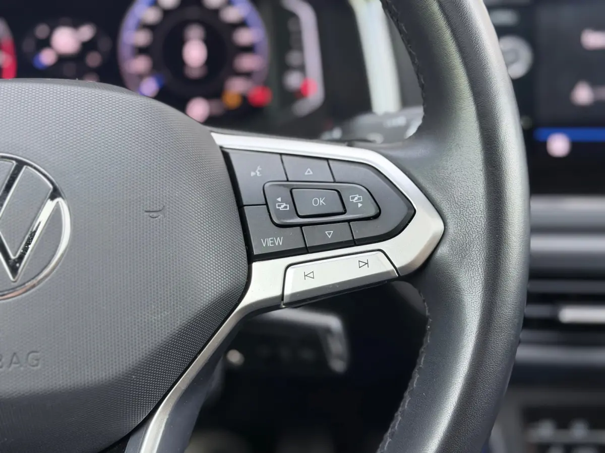 1.5 TSI 3xR-Line Pano/Camera/AppleCarPlay
