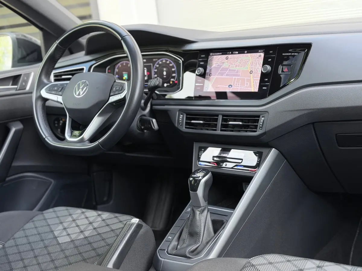 1.5 TSI 3xR-Line Pano/Camera/AppleCarPlay
