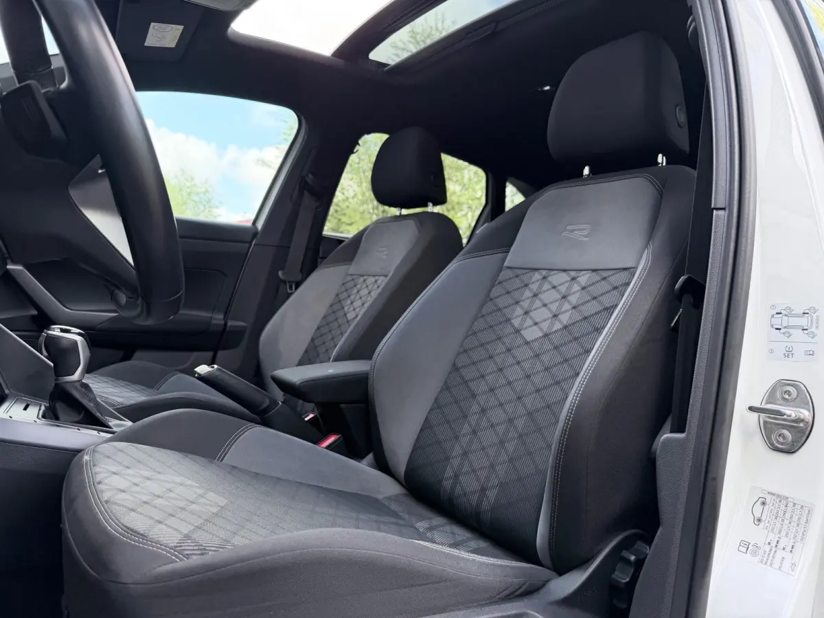 1.5 TSI 3xR-Line Pano/Camera/AppleCarPlay