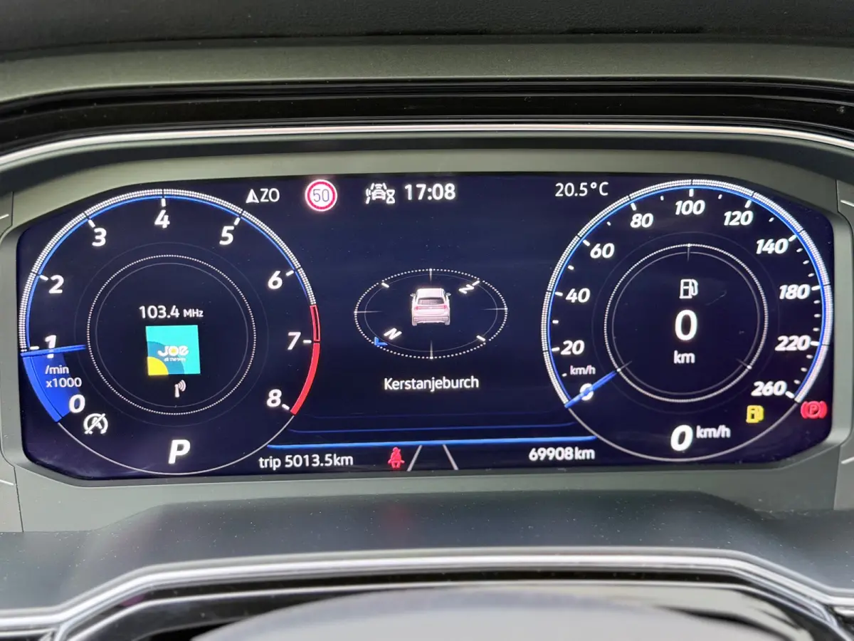 1.5 TSI 3xR-Line Pano/Camera/AppleCarPlay