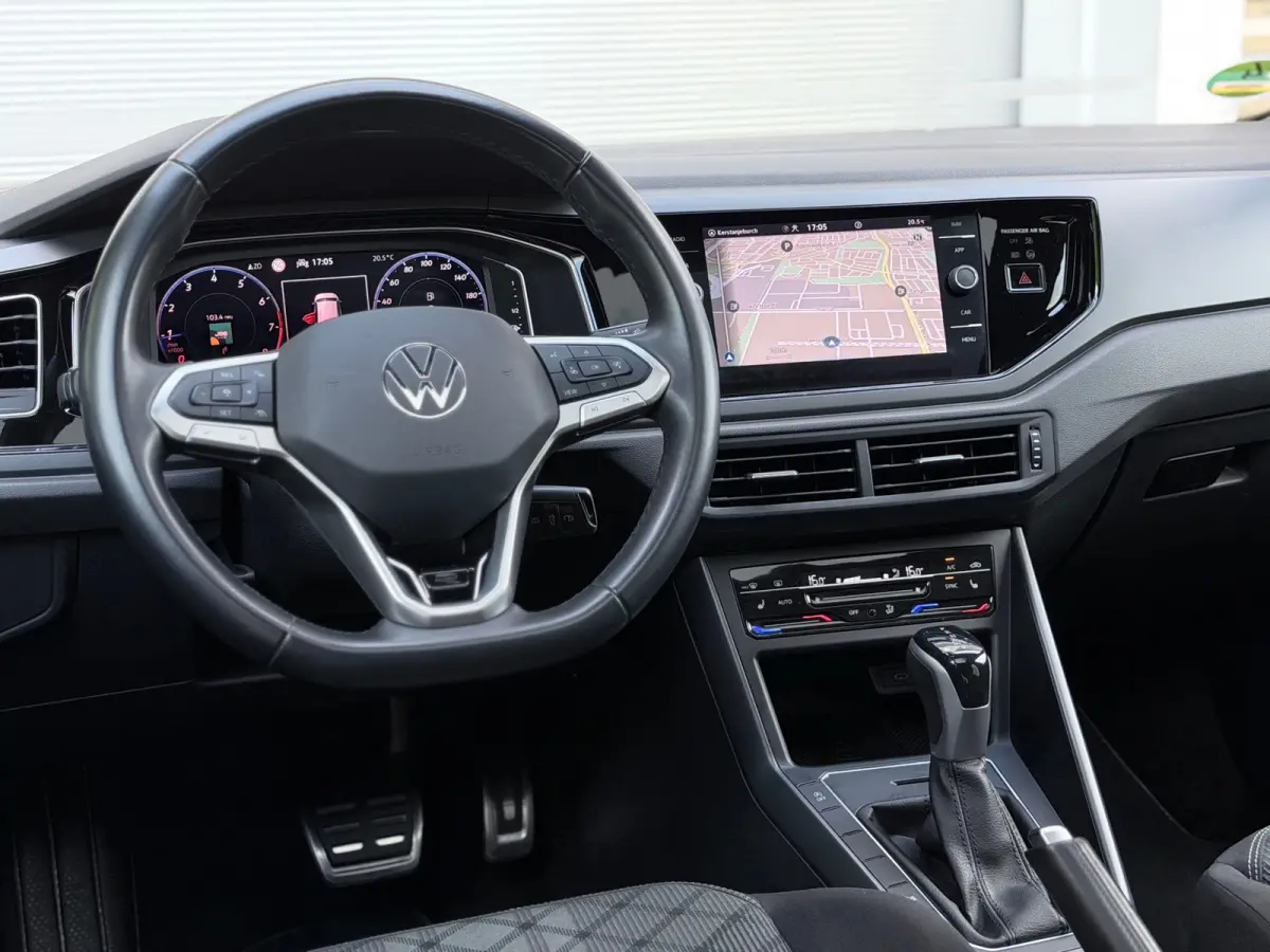 1.5 TSI 3xR-Line Pano/Camera/AppleCarPlay