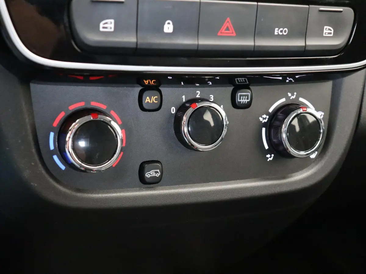 Expression 27 kWh | Cruise Control | Airco | Apple Carplay | Lichtmetalen Velgen |