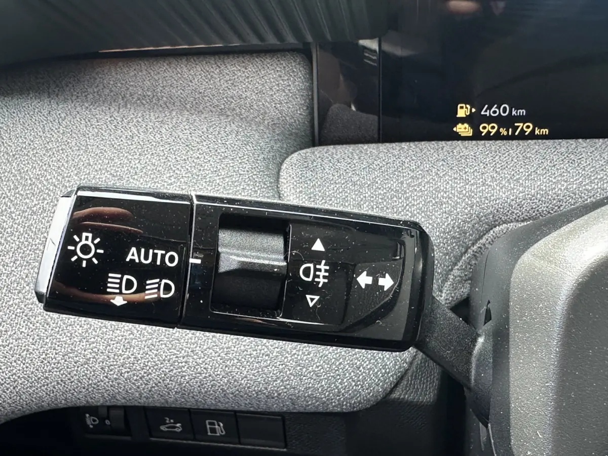 225pk Plug-In Hybrid Plus (Elektrische Klep - Leder incl verwarming/koeling/massage/geheugen - Adaptieve Cruise Controle - Keyless Entry - Camera - Parkeersensoren V+A - LED)
