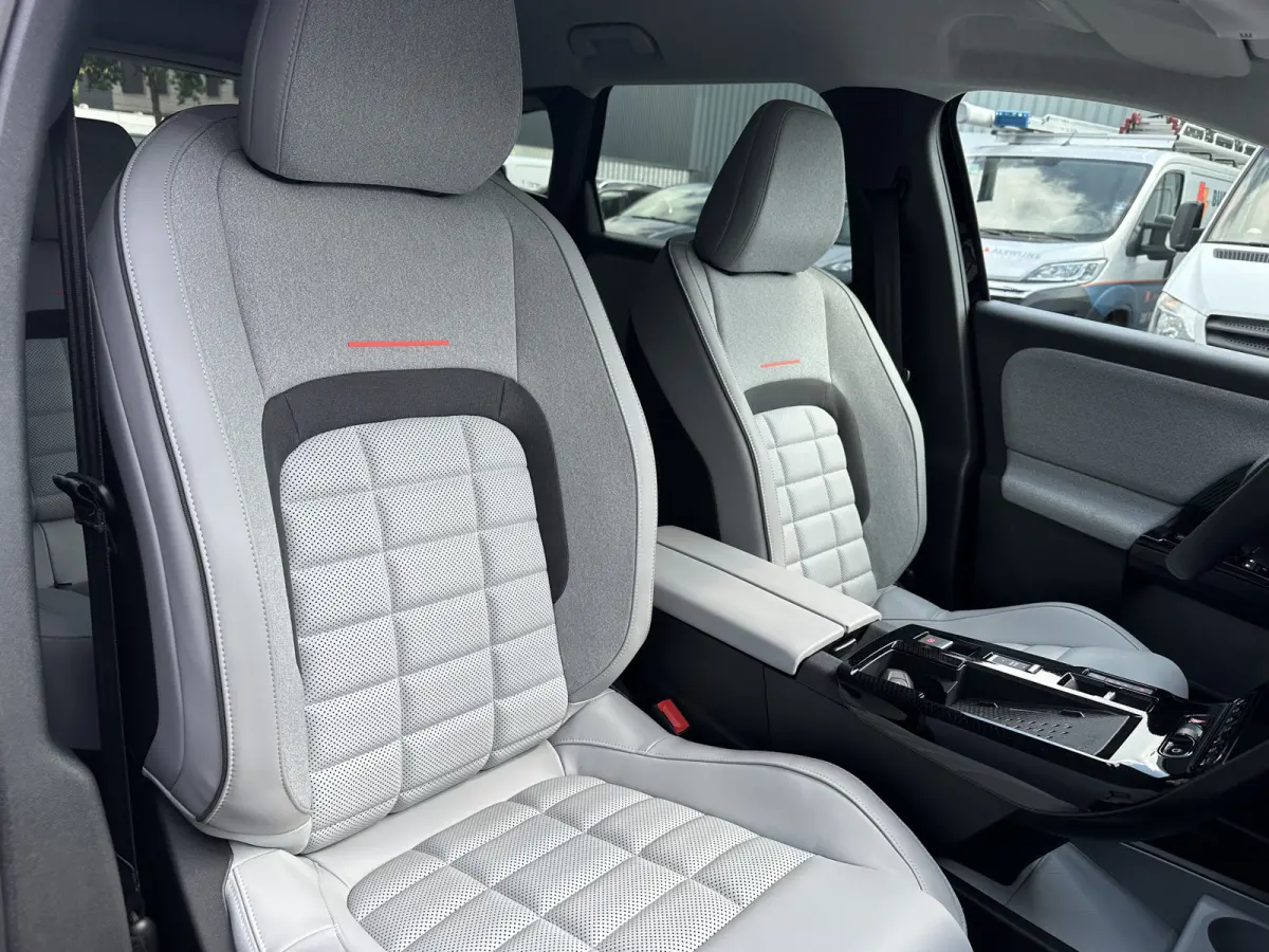 225pk Plug-In Hybrid Plus (Elektrische Klep - Leder incl verwarming/koeling/massage/geheugen - Adaptieve Cruise Controle - Keyless Entry - Camera - Parkeersensoren V+A - LED)