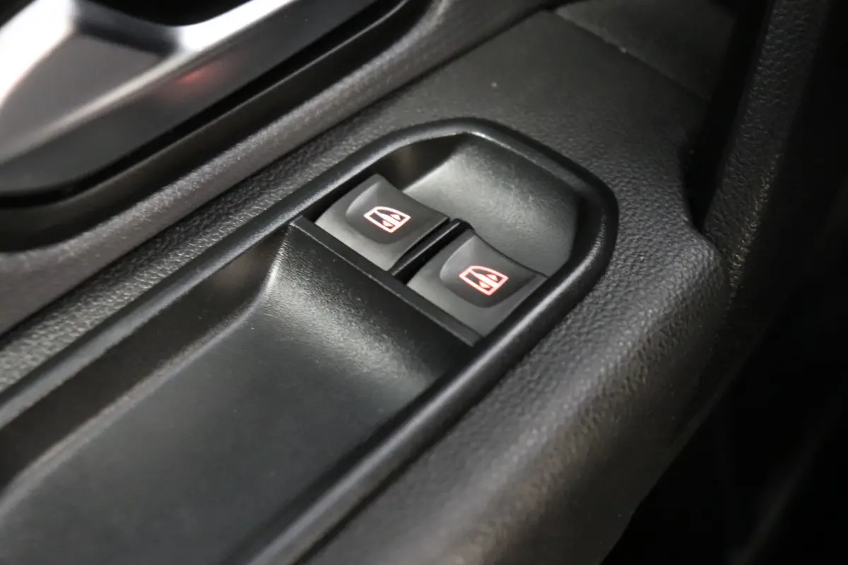 1.5 dCi 95PK EURO 6 - Airco - Cruise - Camera - €9.950,- Excl.