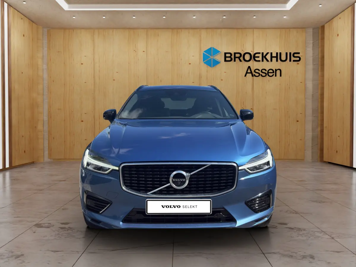 2.0 T8 Twin Engine AWD R-Design | BLIS | 360 Camera | Harman Kardon | Keyless Start / Entry | R-Desin
