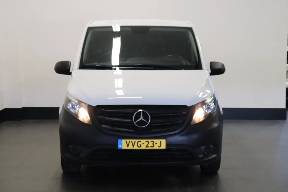 110 CDI Lang EURO 6 - Airco - Cruise - PDC - Trekhaak - € 17.900,- Excl.