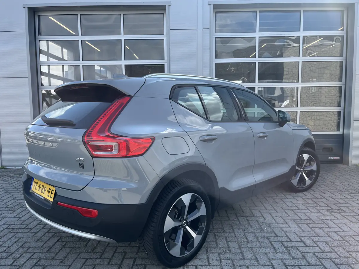 2.0 B3 Essential Edition MHEV | Navigatie/Carplay | Stoel + stuur verwarming | Elek. Kofferklep | PDC V+A incl. Achteruitrijcamera | Adaptive Cruise Control | LED verlichting | All-season ba