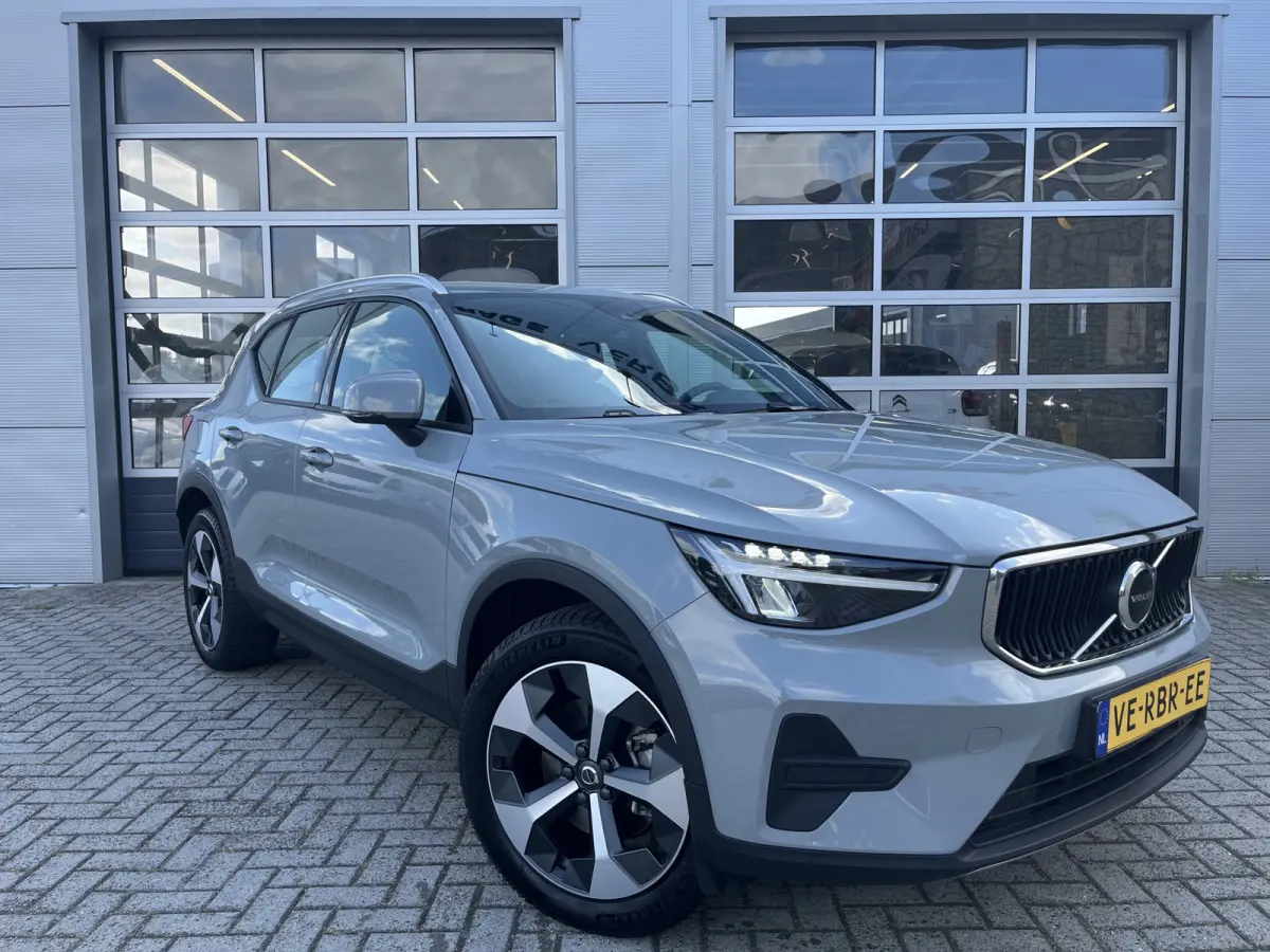 2.0 B3 Essential Edition MHEV | Navigatie/Carplay | Stoel + stuur verwarming | Elek. Kofferklep | PDC V+A incl. Achteruitrijcamera | Adaptive Cruise Control | LED verlichting | All-season ba