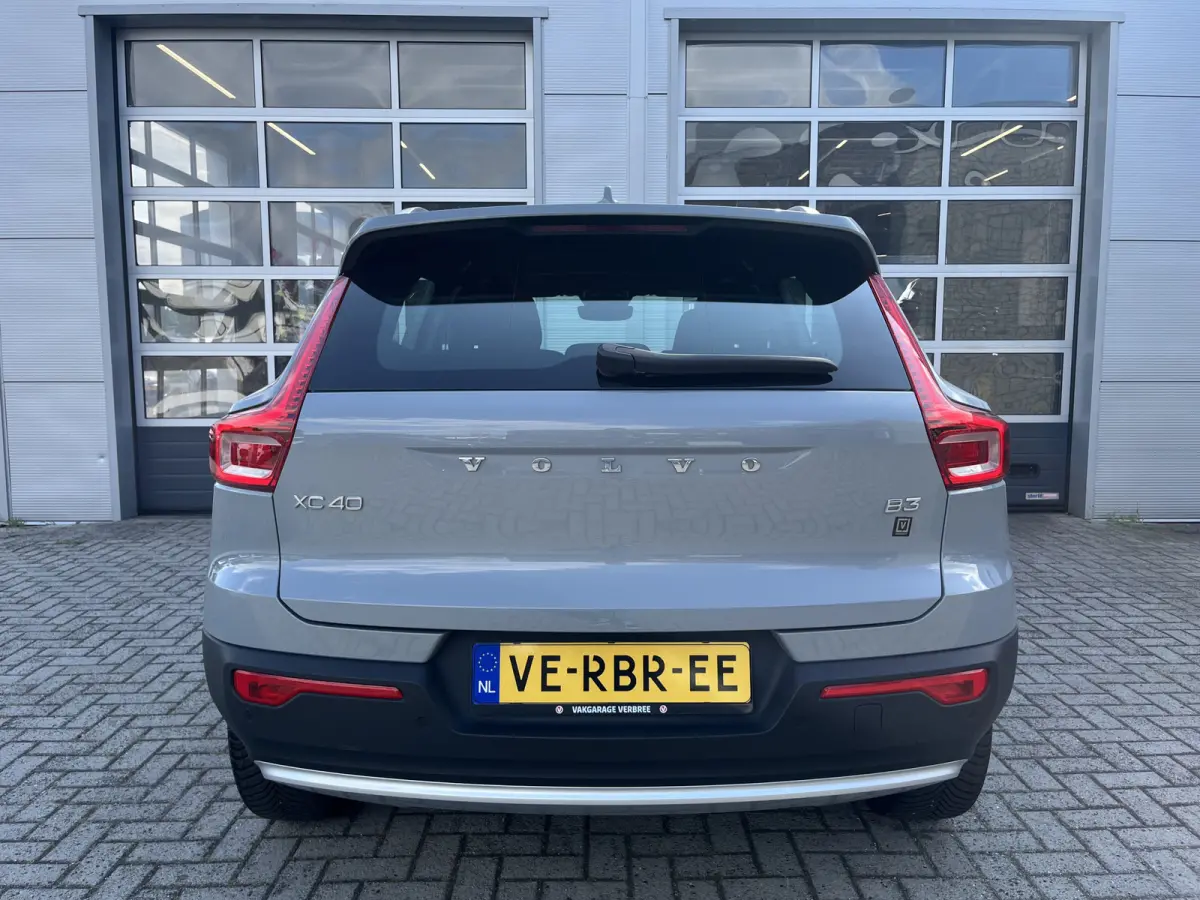 2.0 B3 Essential Edition MHEV | Navigatie/Carplay | Stoel + stuur verwarming | Elek. Kofferklep | PDC V+A incl. Achteruitrijcamera | Adaptive Cruise Control | LED verlichting | All-season ba