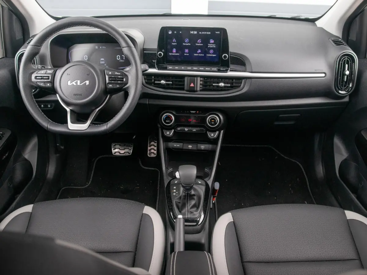 1.0 DPI GT-Line | Automaat | 16" | Navi | Clima | Stoel&Stuur Verw. | PDC | Camera l Zwarte logo's