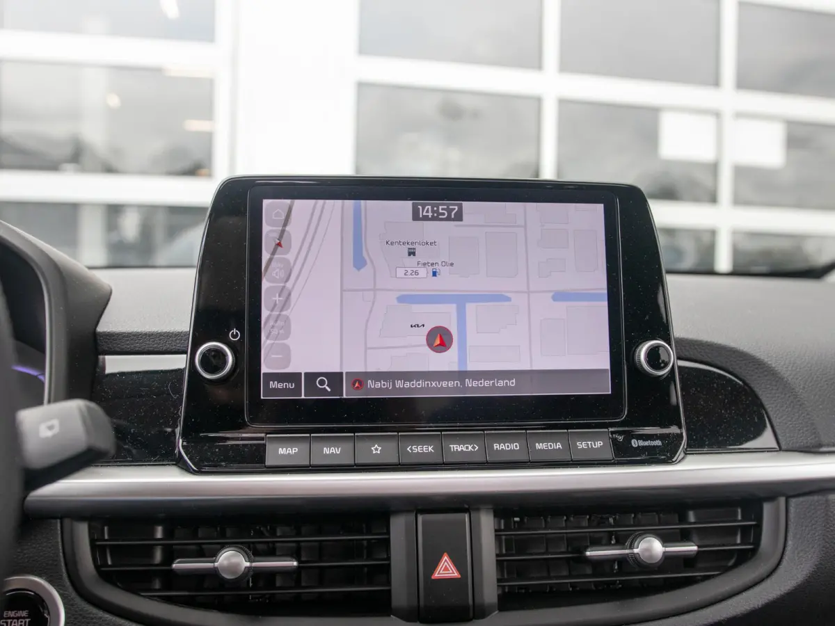 1.0 DPI GT-Line | Automaat | 16" | Navi | Clima | Stoel&Stuur Verw. | PDC | Camera l Zwarte logo's