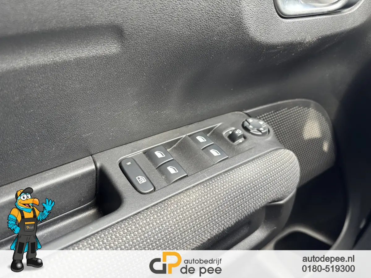 1.2 PureTech Shine GARANTIE/OPEN DAK/STOELVERW./CARPLAY/CLIMA/CRUISE/PARKEERSENS V+A rijklaarprijs!