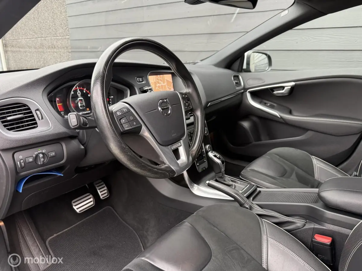 1.5 T3 R-Design Automaat Pano.dak/Harman/Kardon/Winter