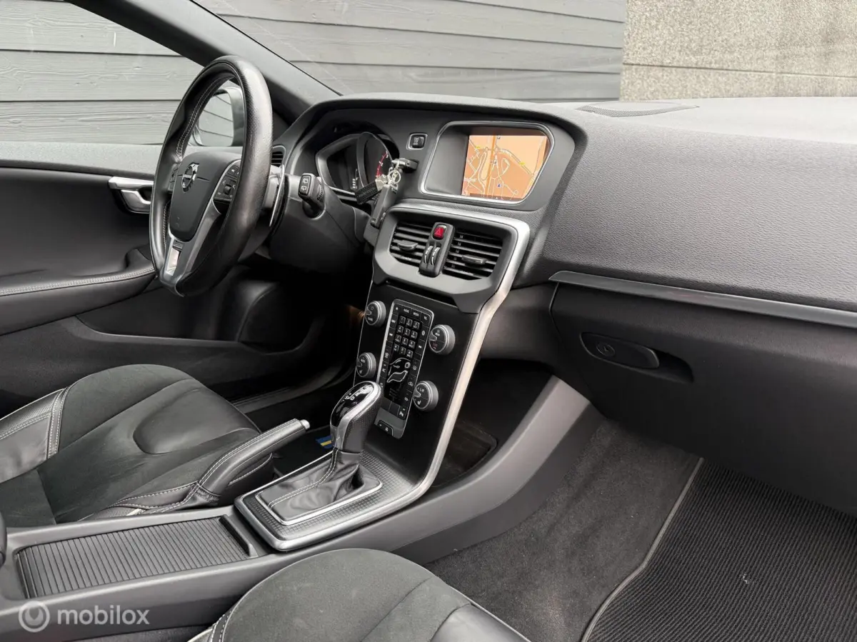 1.5 T3 R-Design Automaat Pano.dak/Harman/Kardon/Winter
