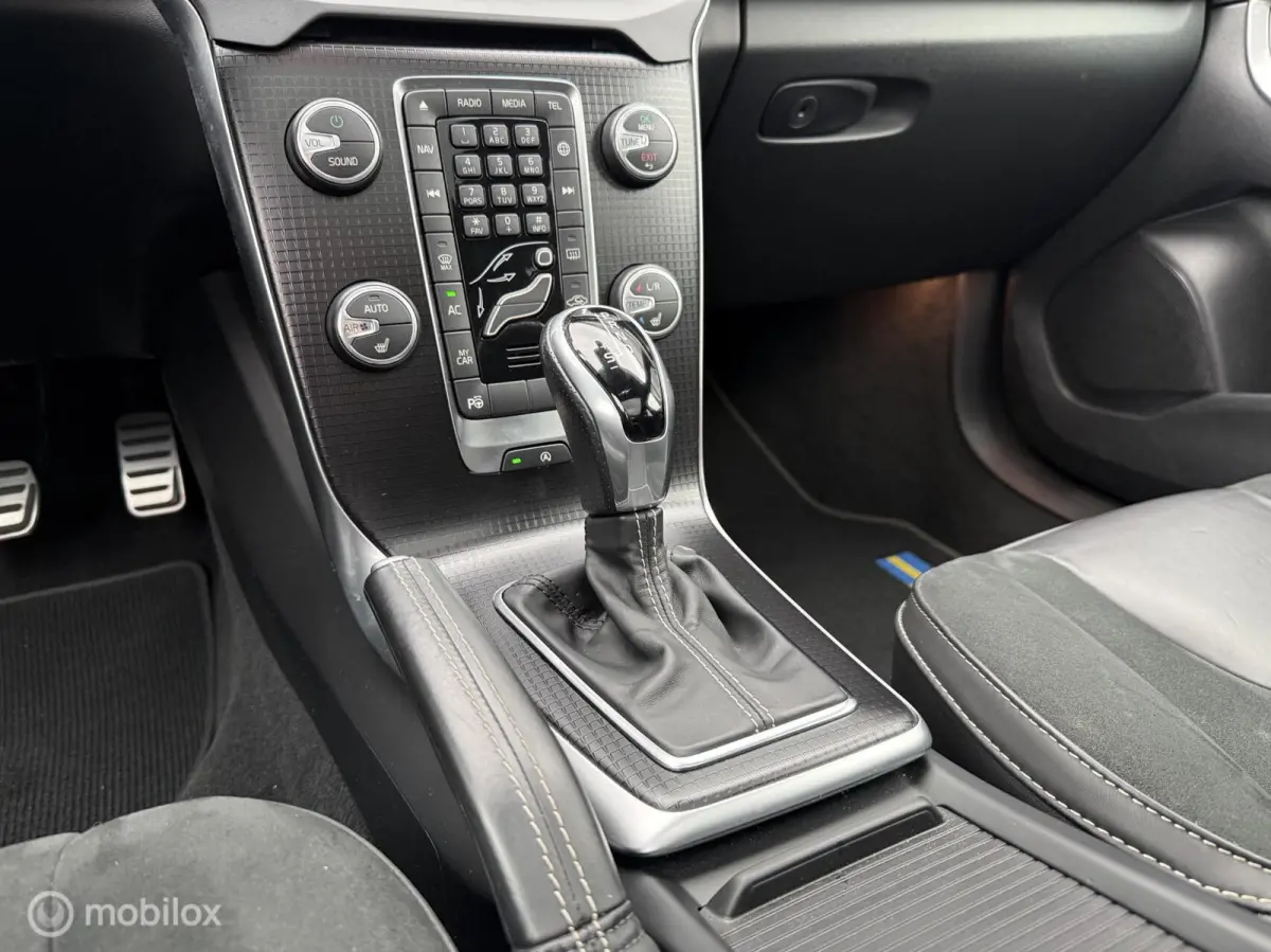 1.5 T3 R-Design Automaat Pano.dak/Harman/Kardon/Winter