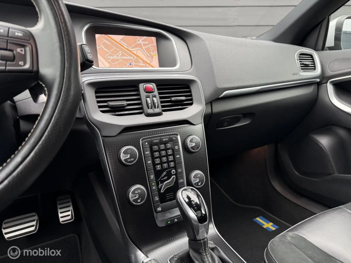 1.5 T3 R-Design Automaat Pano.dak/Harman/Kardon/Winter