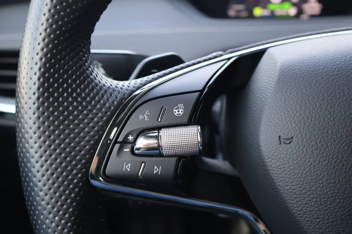 80 Sportline SOH 92% l TREKHAAK l ADAPT.CRUISE l DODE HOEK l MATRIX l LANE l CARPLAY lORG.NL l DEALER OND l NAP l