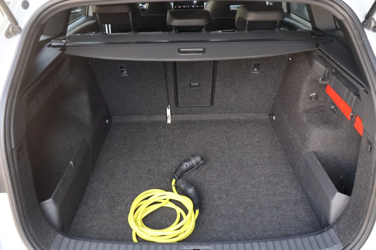80 Sportline SOH 92% l TREKHAAK l ADAPT.CRUISE l DODE HOEK l MATRIX l LANE l CARPLAY lORG.NL l DEALER OND l NAP l