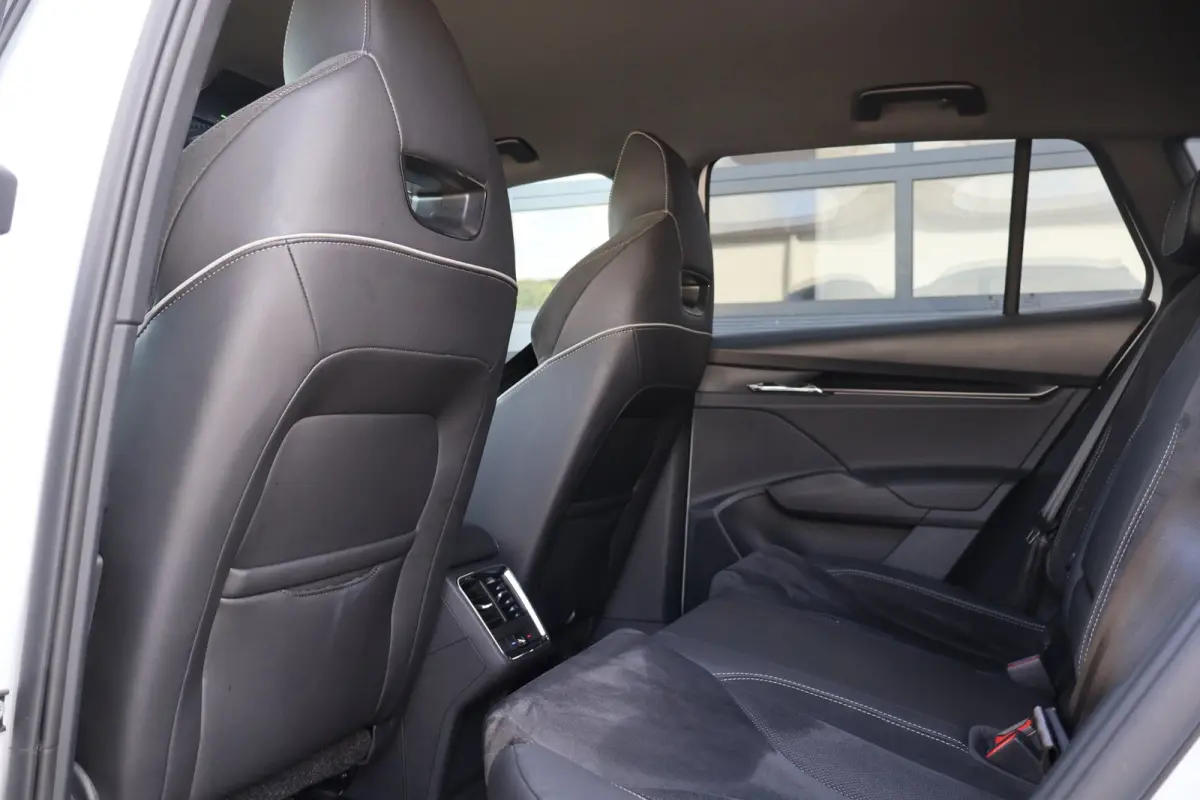 80 Sportline SOH 92% l TREKHAAK l ADAPT.CRUISE l DODE HOEK l MATRIX l LANE l CARPLAY lORG.NL l DEALER OND l NAP l
