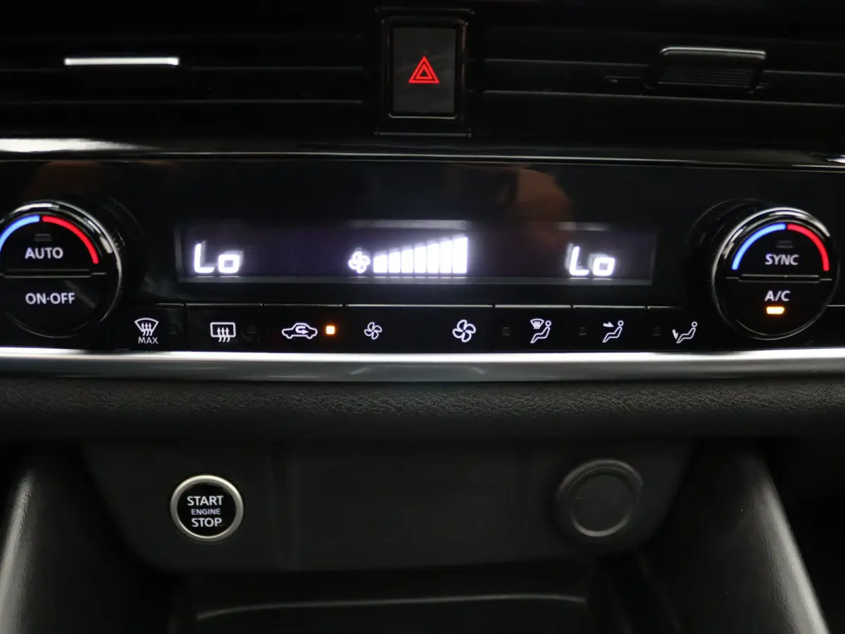 160pk MHEV Xtronic N-Connecta Apple Carplay/Android Auto | Panoramadak