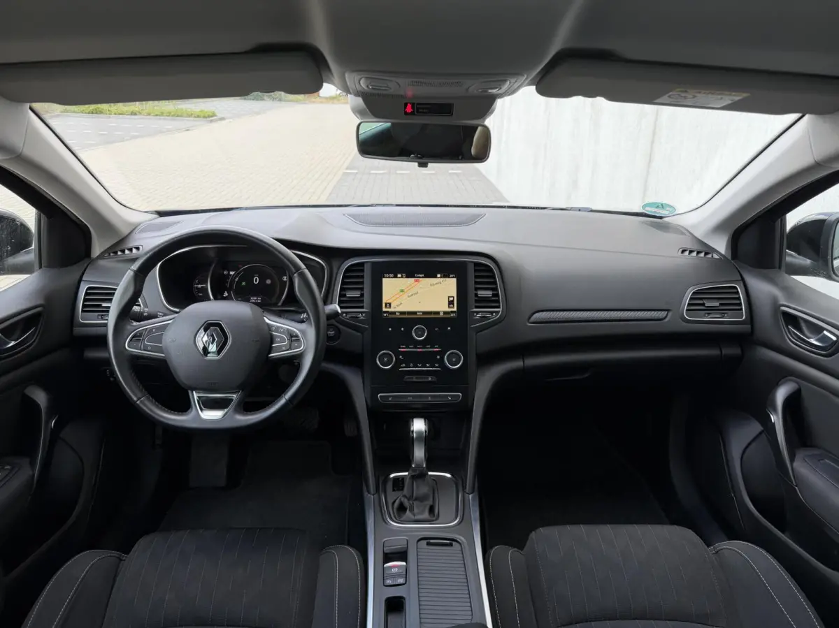 1.3 TCe Business | Camera | Carplay