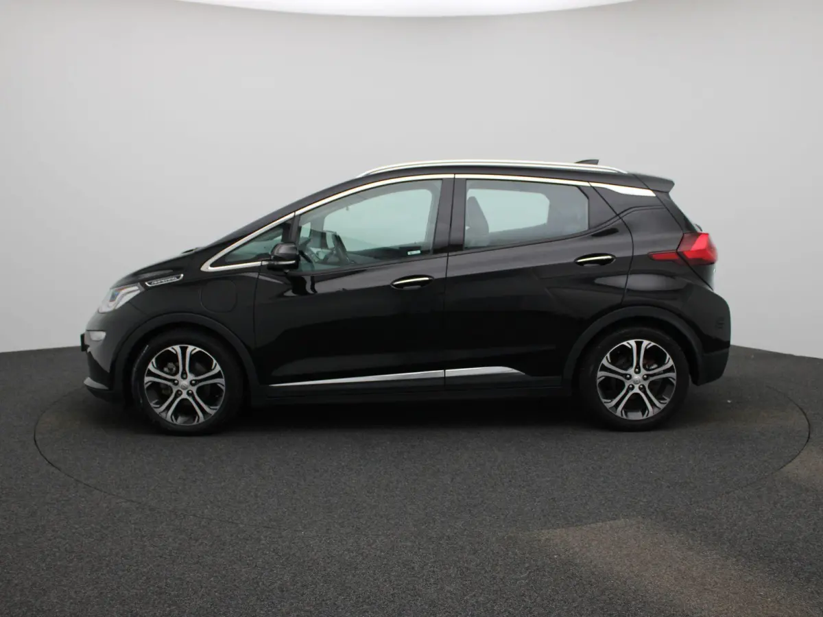 Launch executive 60 kWh | Apple Carplay/Android Auto | Camera | Parkeersensoren | Stoelverwarming |
