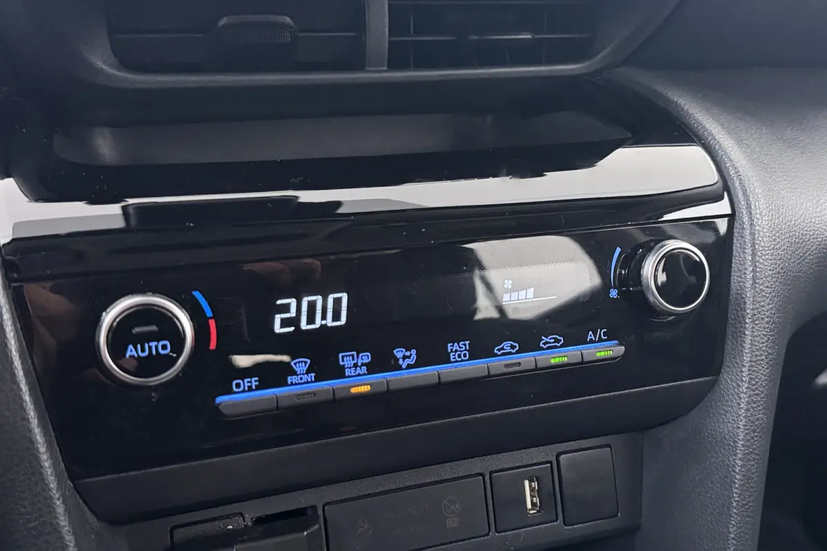 1.5 Aut. Hybrid Business Camera Adapt.Cruise Climate DAB