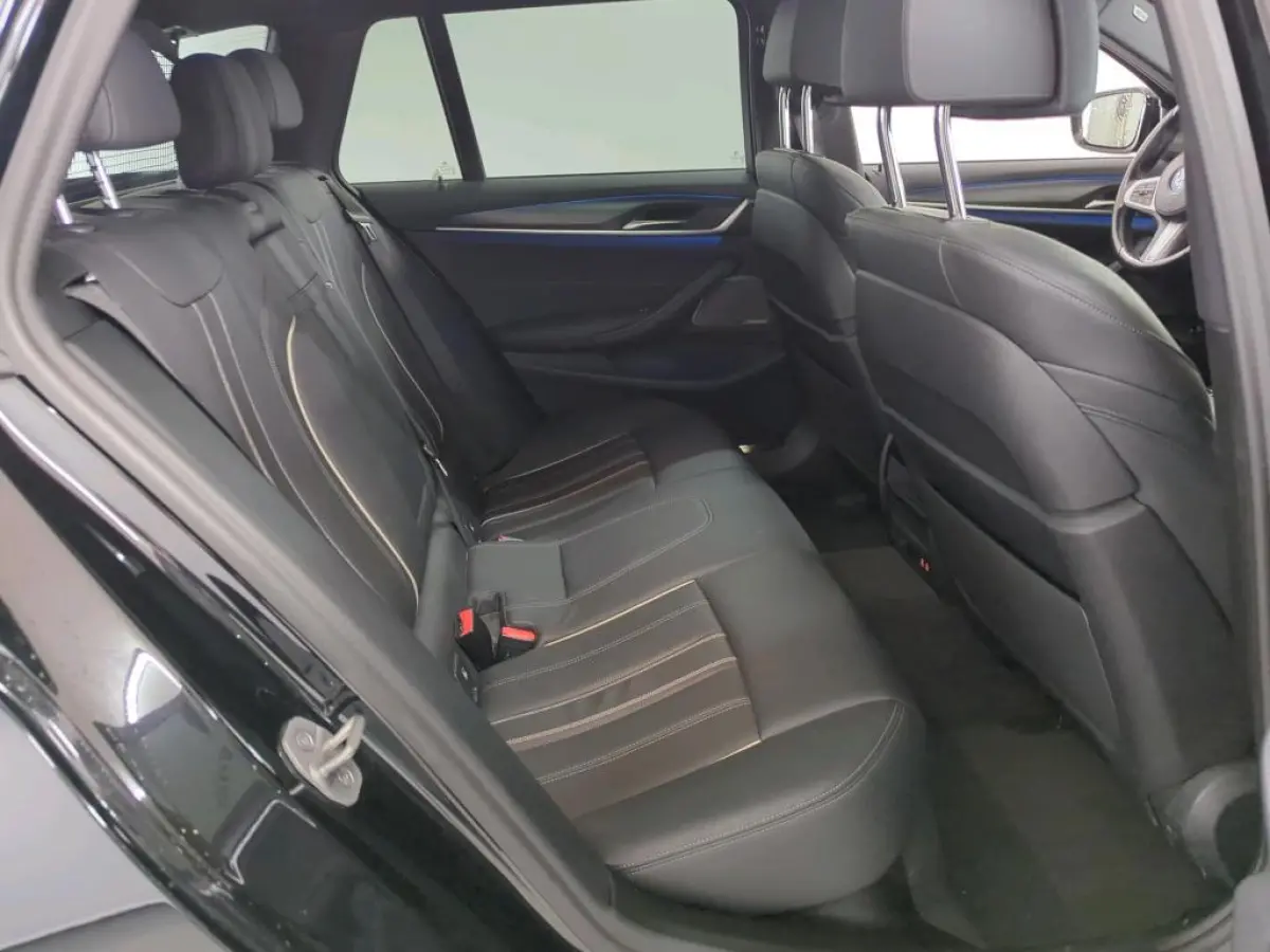 530e M-SPORT PANO l H/K l SFEER l LED l CARPLAY l LEDER l ORG.NL l DEALER OH l 1e EIG l NAP l BTW
