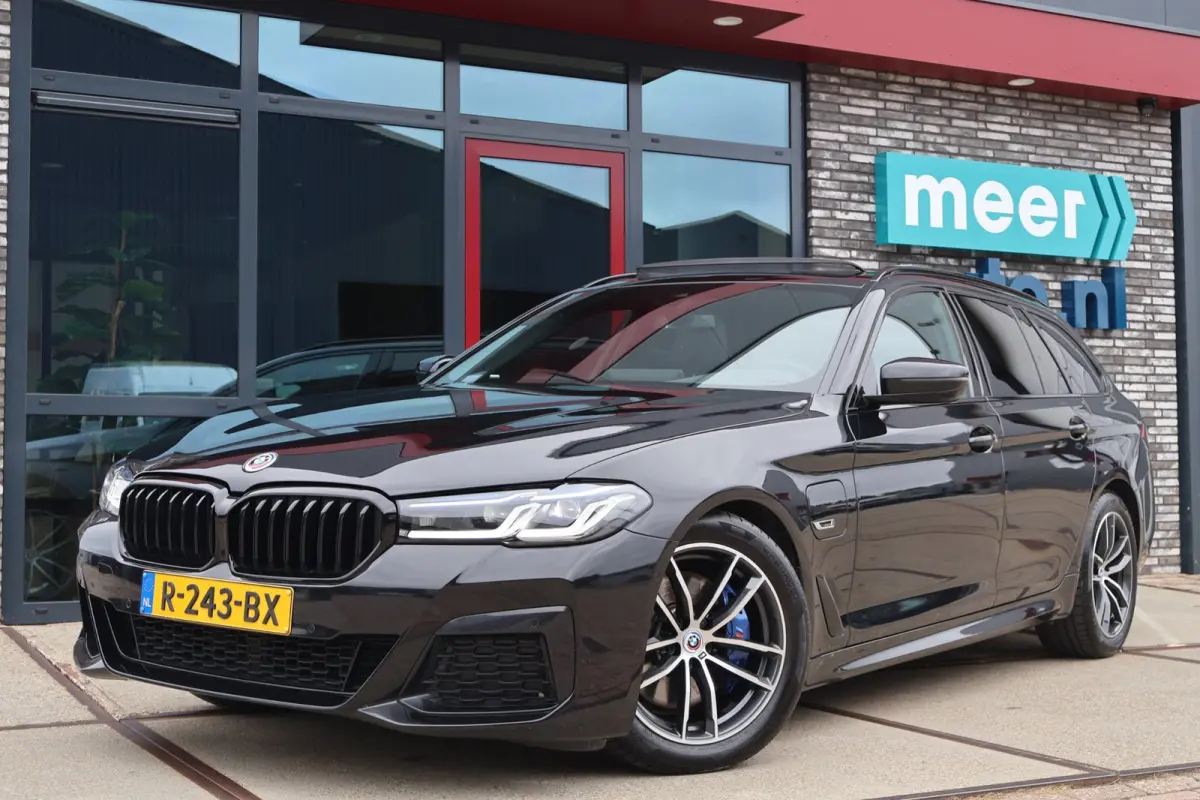 530e M-SPORT PANO l H/K l SFEER l LED l CARPLAY l LEDER l ORG.NL l DEALER OH l 1e EIG l NAP l BTW