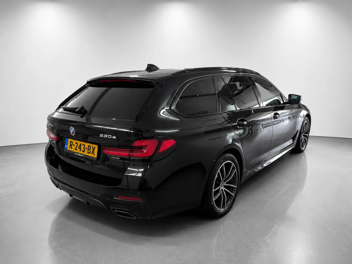 530e M-SPORT PANO l H/K l SFEER l LED l CARPLAY l LEDER l ORG.NL l DEALER OH l 1e EIG l NAP l BTW