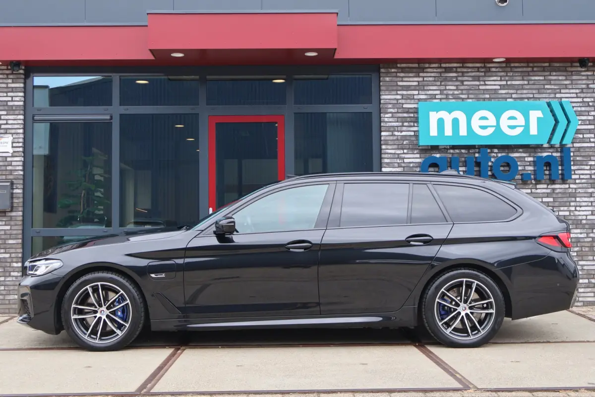 530e M-SPORT PANO l H/K l SFEER l LED l CARPLAY l LEDER l ORG.NL l DEALER OH l 1e EIG l NAP l BTW